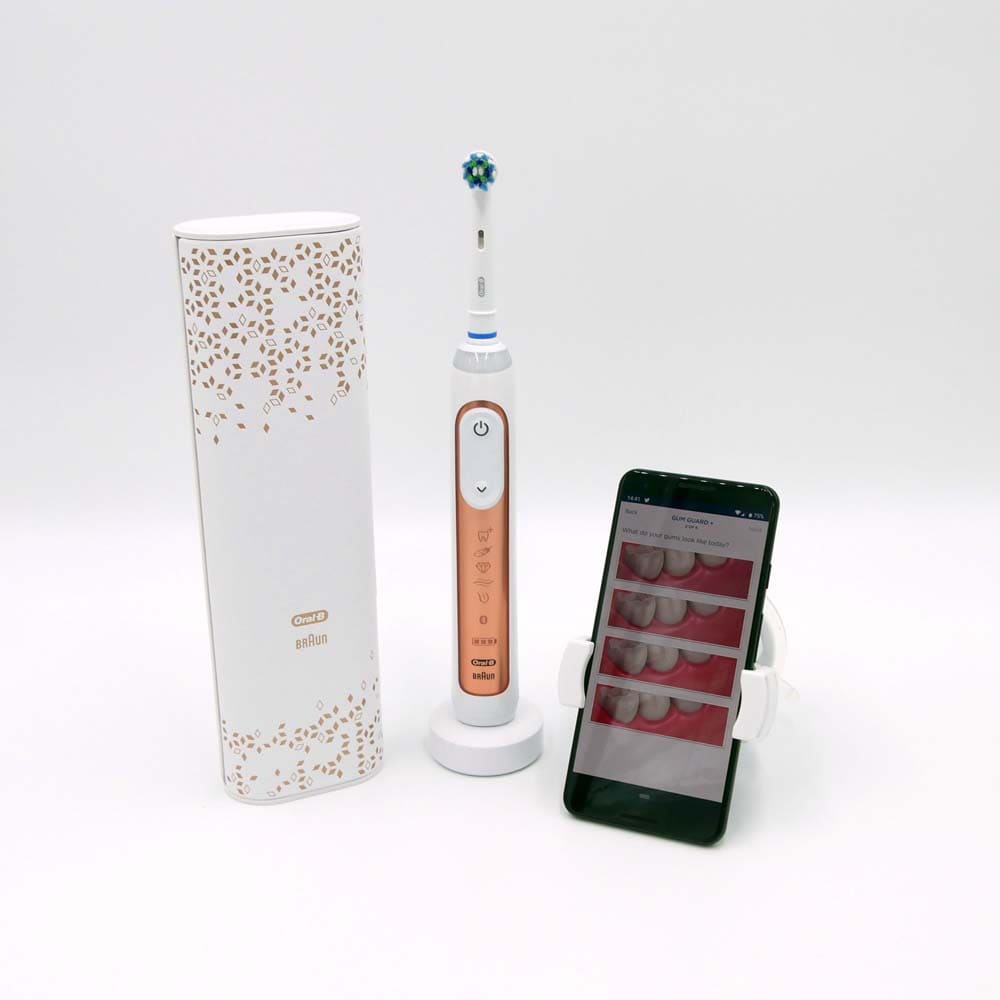 Oral-B Genius 9600 and smartphone