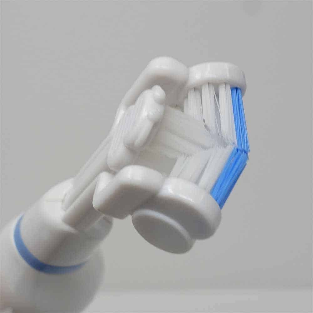 Tripple headed toothbrush