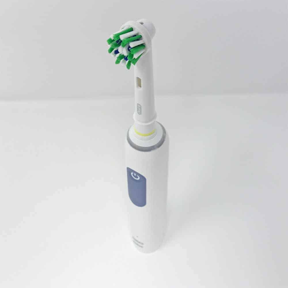 Top down look at Oral-B Smart 1500