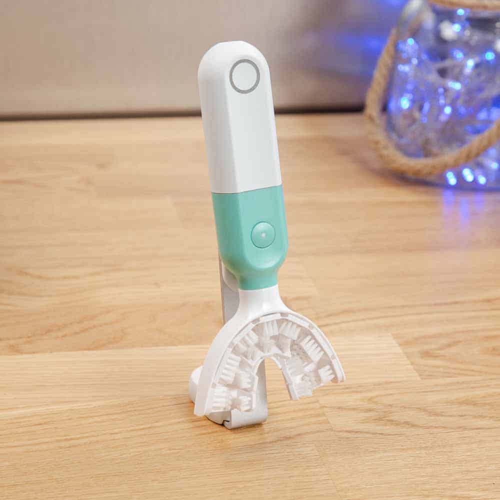 SymplBrush on magnetic stand