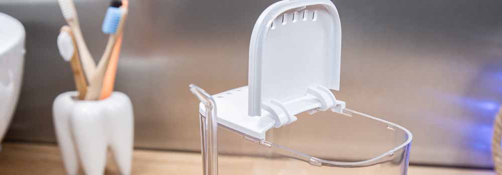 Waterpik hinged reservoir lid