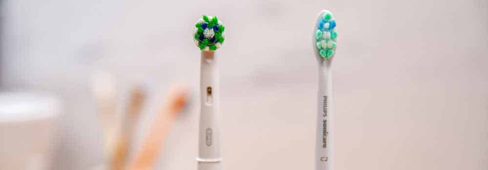 Sonicare 4100 Brush head & Oral-B Pro 1000 brush head