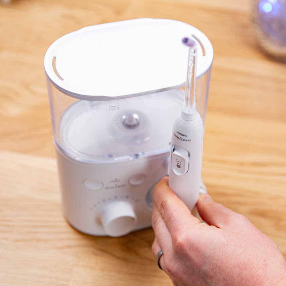 White Philips water flosser 5000