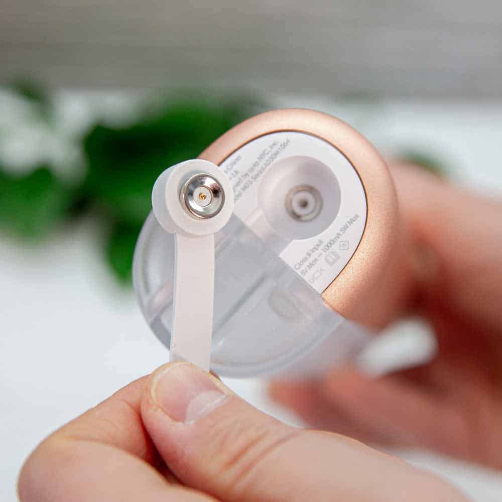 Magnetic charge cable Quip flosser