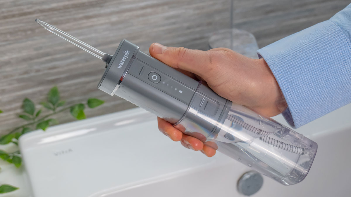 Waterpik Slide in the hand