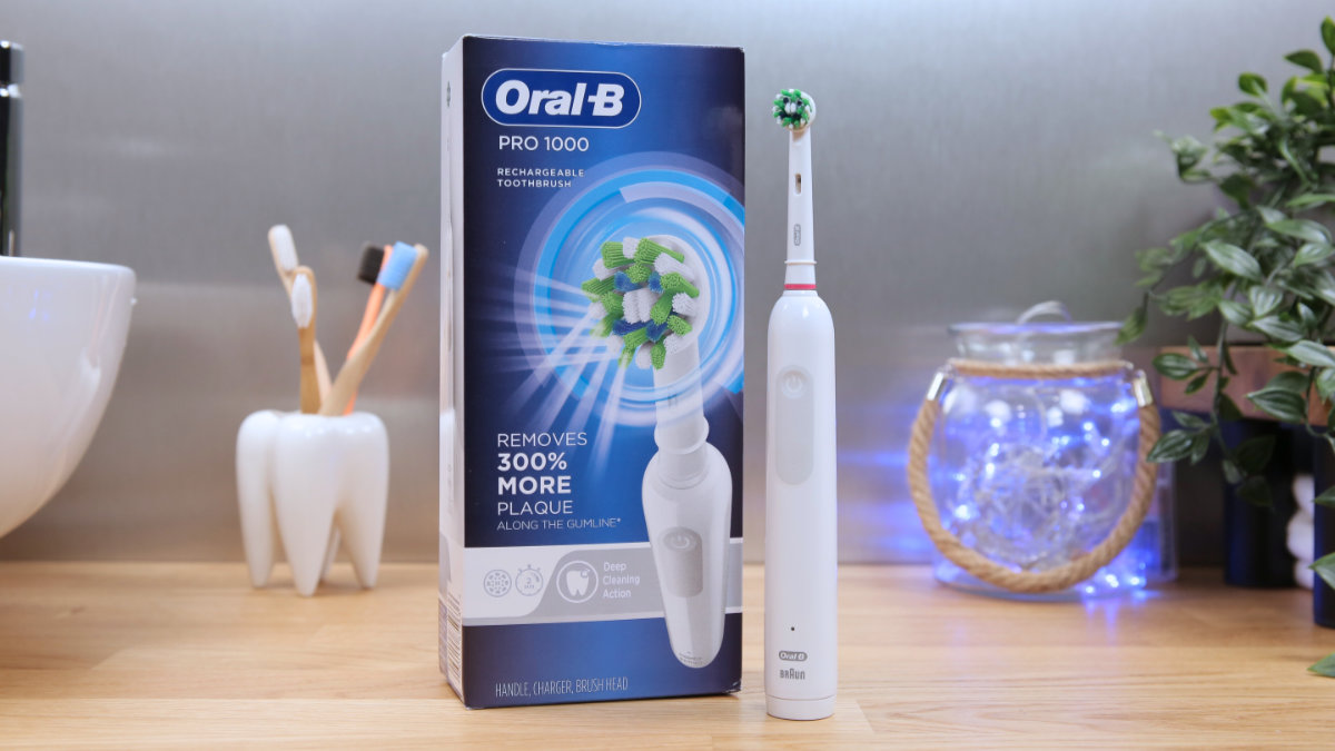 Oral-B Pro 1000 with box