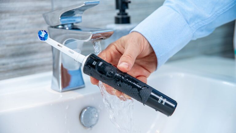 Oral-B Pro 500 under a running tap