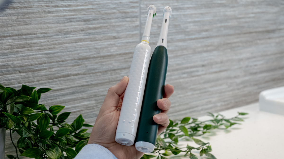 The backs of the Oral-B iO2 and Smart 1500