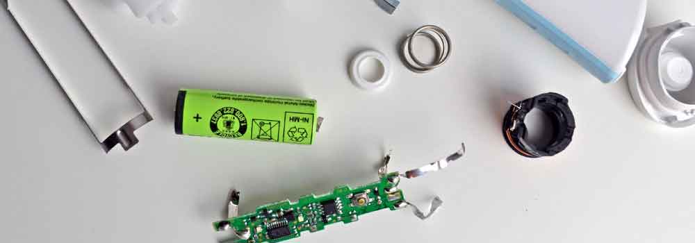 Toothbrush in parts